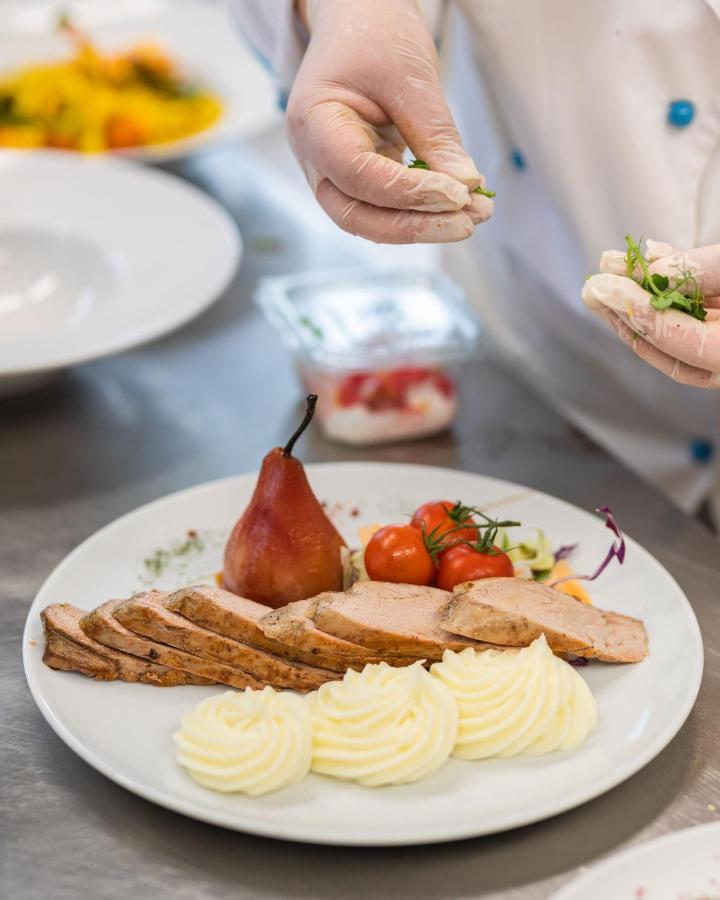 Crama Jelna Resort & Spa Orheiu Bistriţei Екстериор снимка